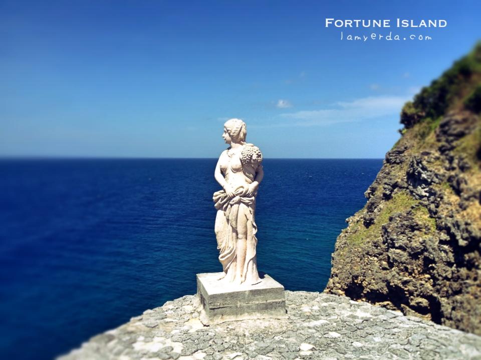 The Grecian Pillars and the traitorous waves of Fortune Island Batangas