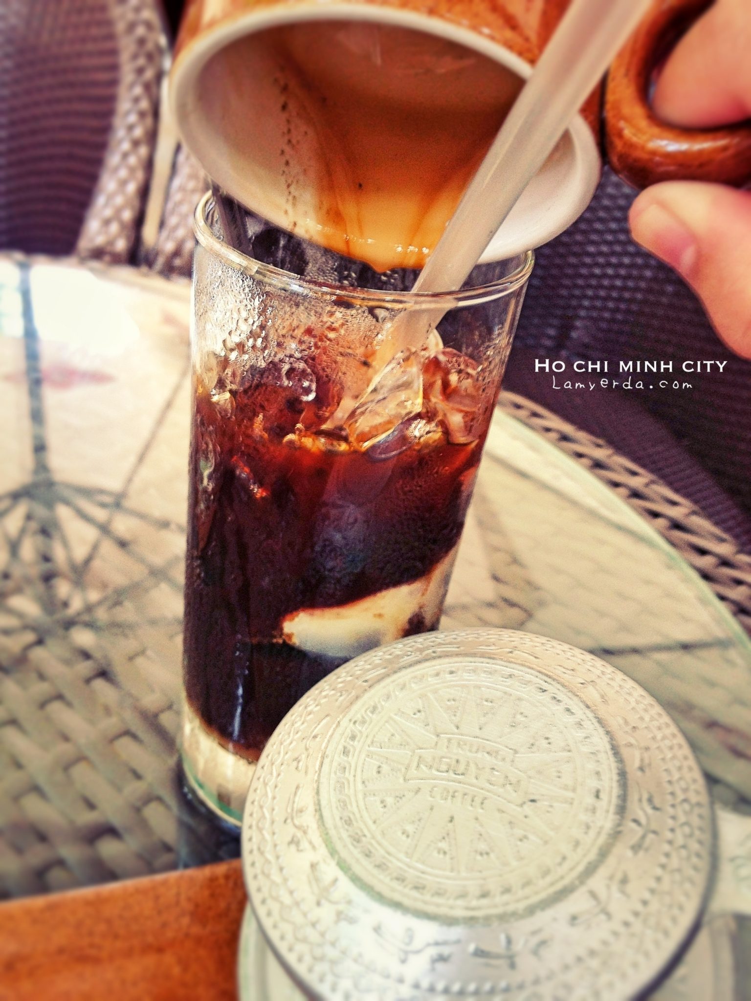 Trung Nguyen Coffee : Ca Phe Sua Dua