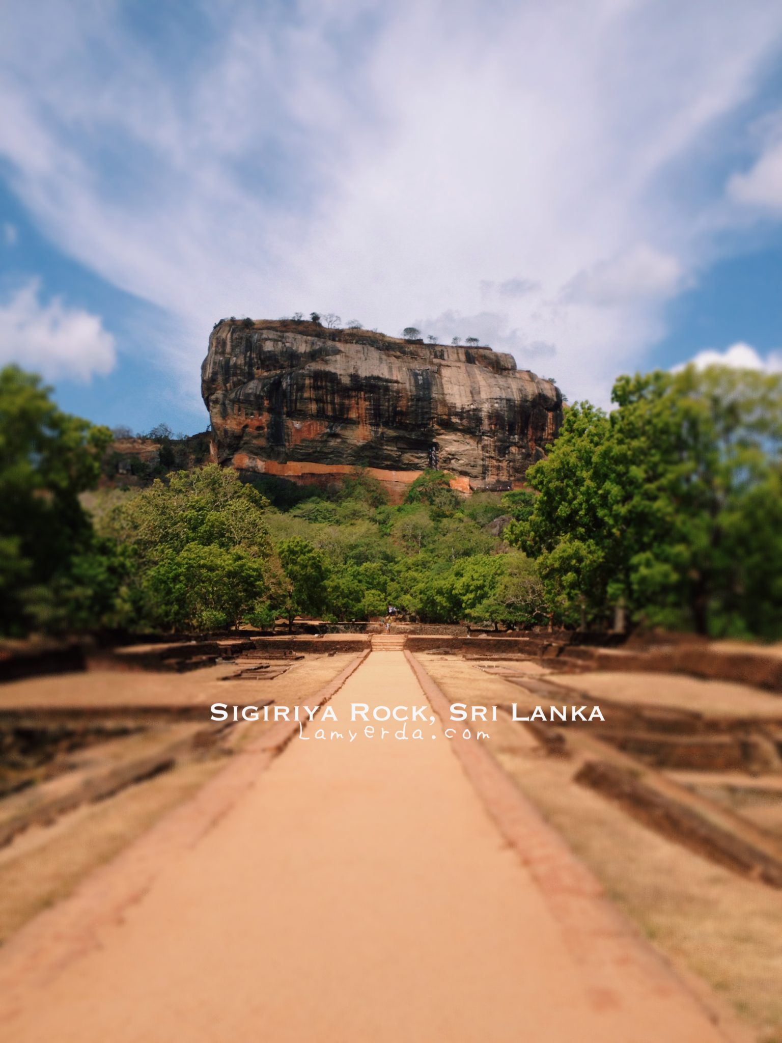 Sigiriya Lion's Rock: Fortress in the Sky - Lamyerda