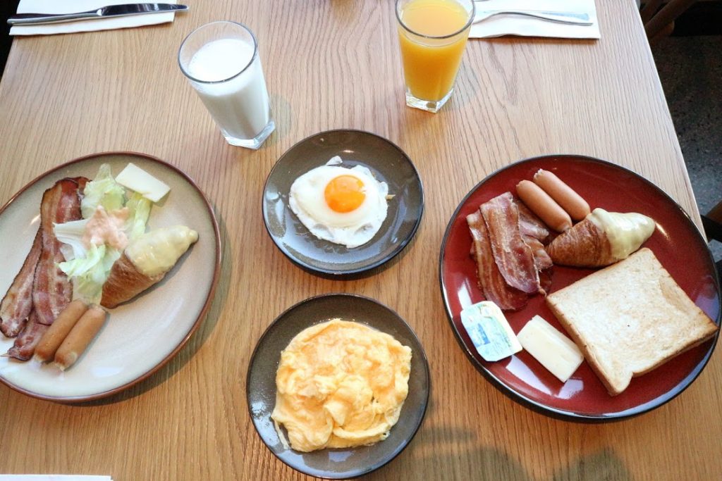 hearty breakfast amba taipei songshan