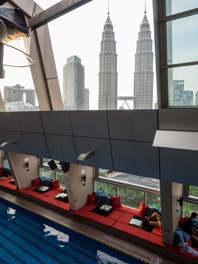 Petronas view Skybar Traders hotel kuala lumpur