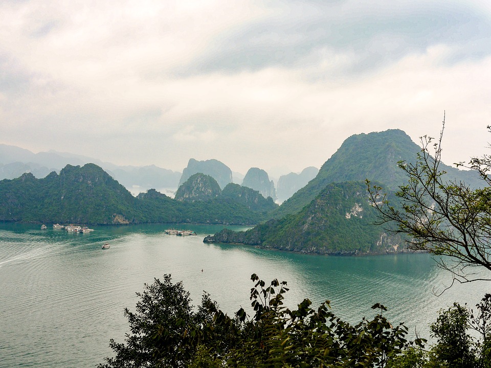 Why Halong Bay Is Such A Popular Cruise Destination