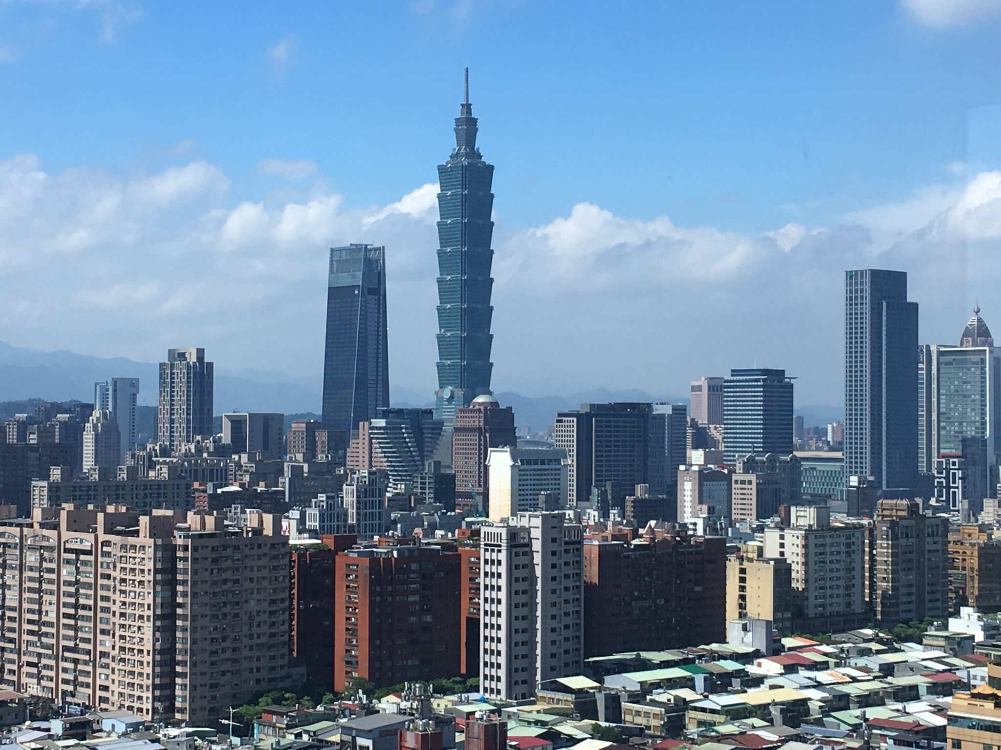Amba Taipei Songshan: Hotel with Magnificent View of Taipei 101