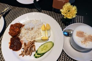 Nasi lemak Hotel Maya