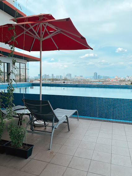 Bespoke Hotel Puchong Pool