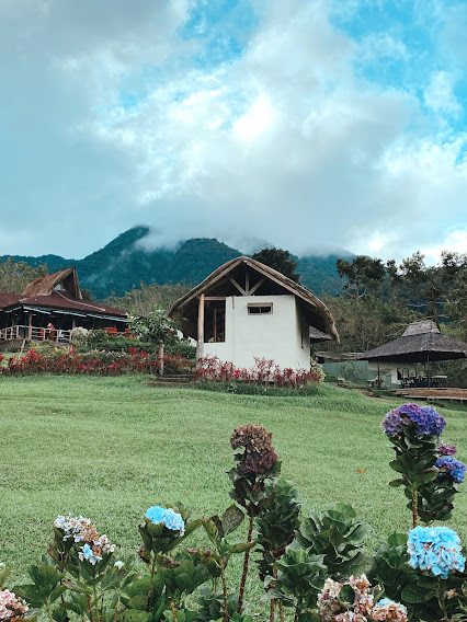 Ilaya Highland Resorts Silay Mountain