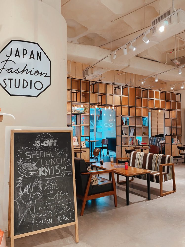 JS Cafe Japan Lot 10